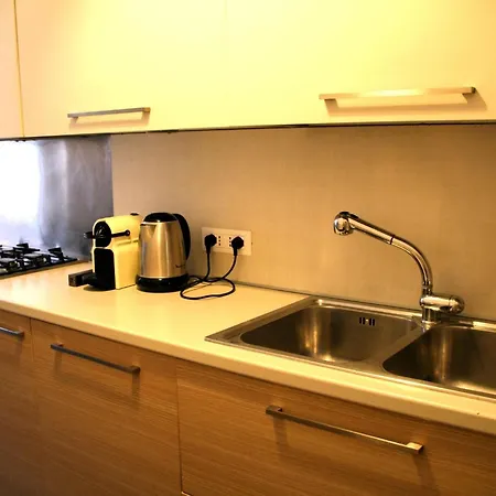 Apartamento Base In The Appio Latino *